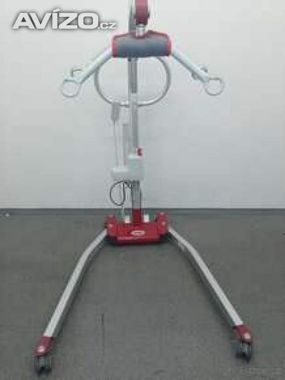ELEKTRICKÝ mobilní zvedák pacientů, nosnost 150 kg 