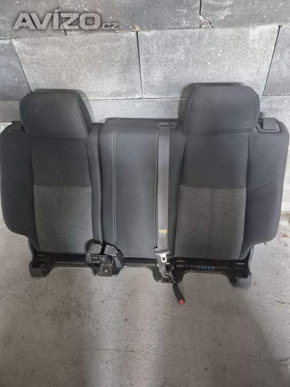 Prodám autosedačky na Hummer H3