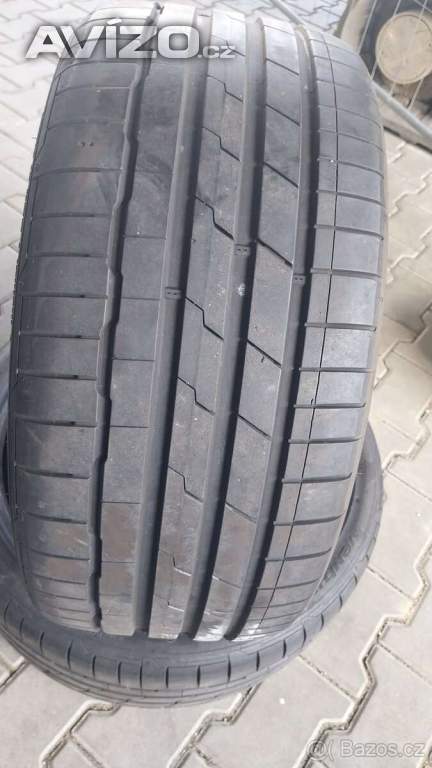 Prodám 2 x letní pneu Hankook 235/35/19