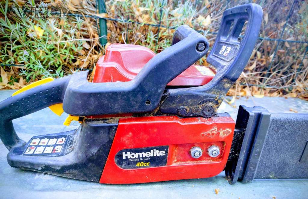 Motorová benzínová pila Homelite 40cc na náhradní díly.