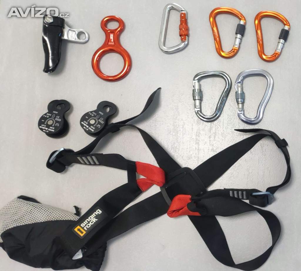 Singing Rock – kladka, PETZL SHUNT, šroubovací karabiny, prsní úvazek