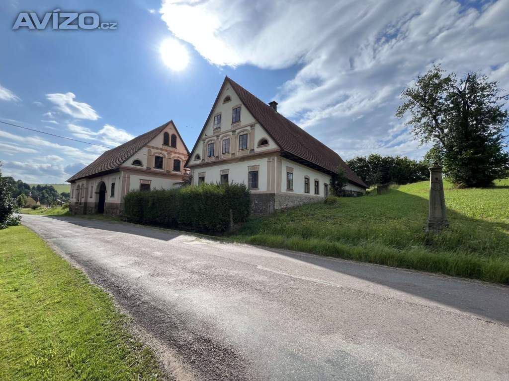Dům se stodolou