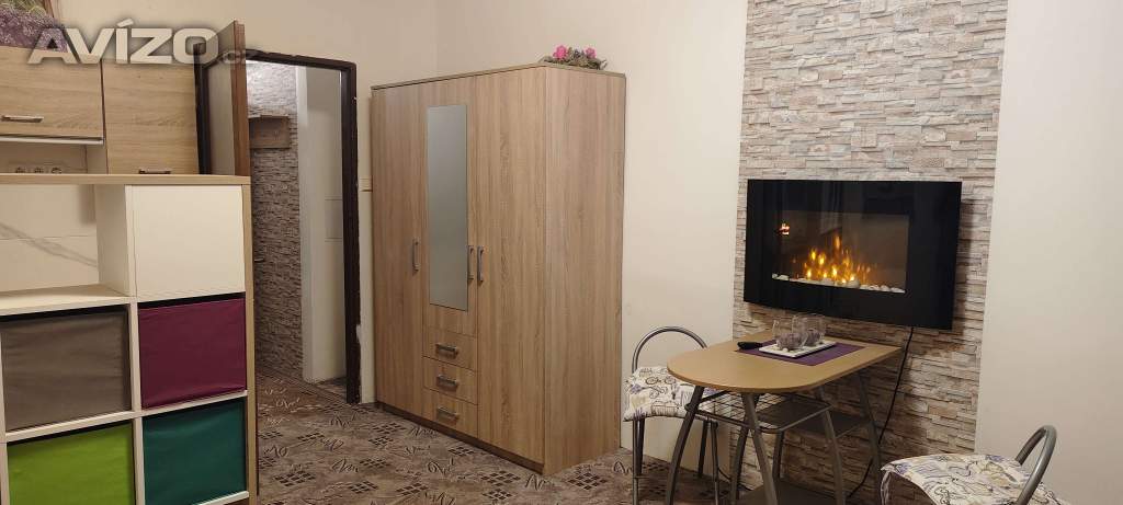 Pronajmu pěkný apartmán 1 plus kk v centru Železného Brodu.