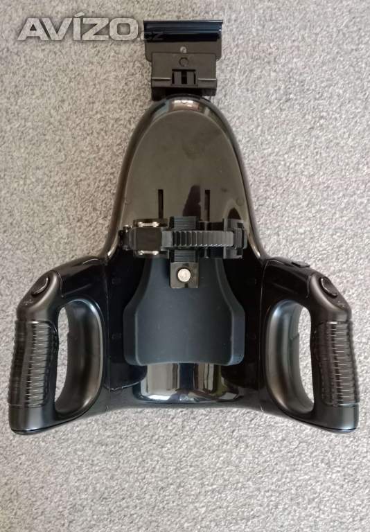 Automatický masturbátor Fleshlight Universal Launch Stroking Simulator