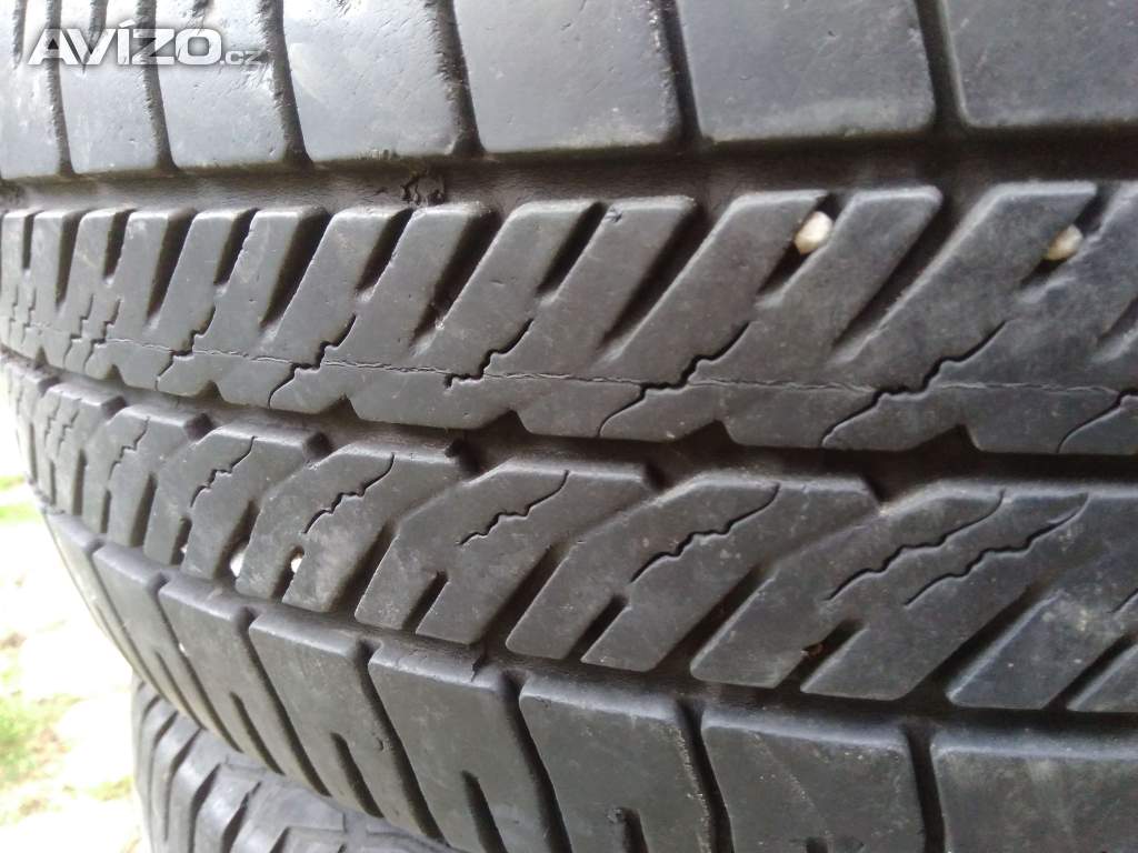 Foto inzerátu pár pneumatik GoodYear, 5mm, 195/60 R15 (#060)
