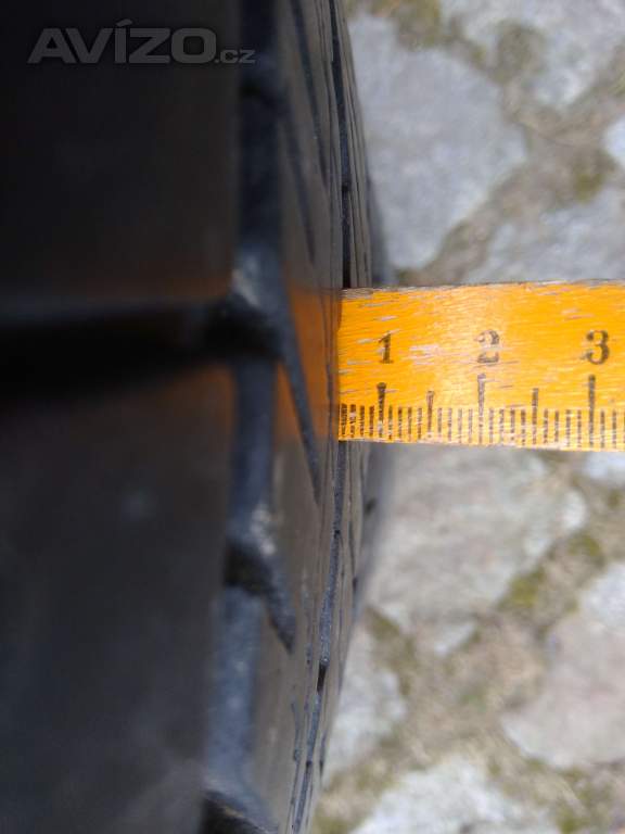 Foto inzerátu pár pneumatik GoodYear, 5mm, 195/60 R15 (#060)