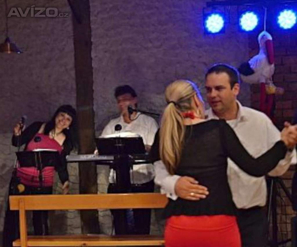 ŽIVÁ HUDBA REMIX + DJ - NA OSLAVY, SVATBY, PLESY - ZLÍNSKÝ KRAJ