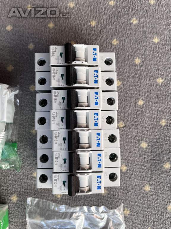 Foto inzerátu Elektroinstalační materiál