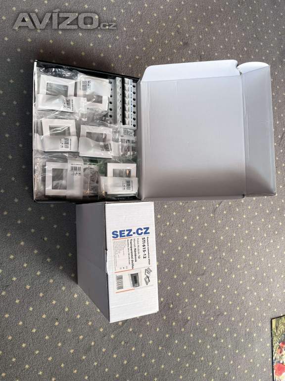 Foto inzerátu Elektroinstalační materiál