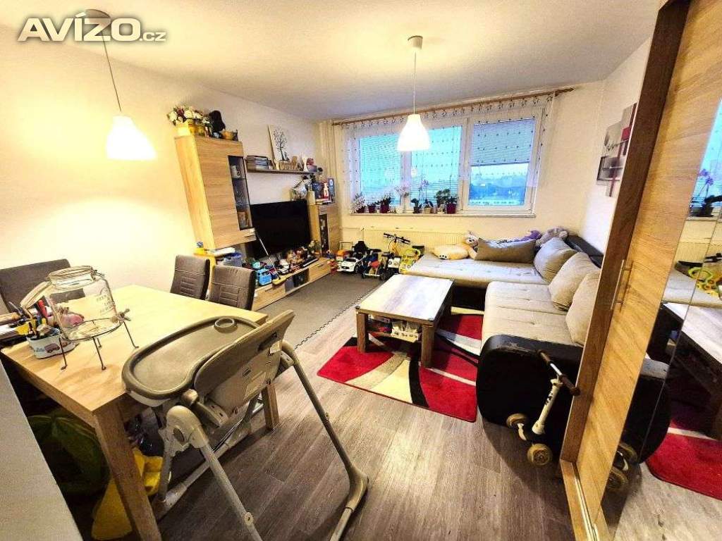 2+1 O.- Poruba, Nikodéma, po rekonstrukci, komplet zařízený, cizinci nevadí... Od 15. září.