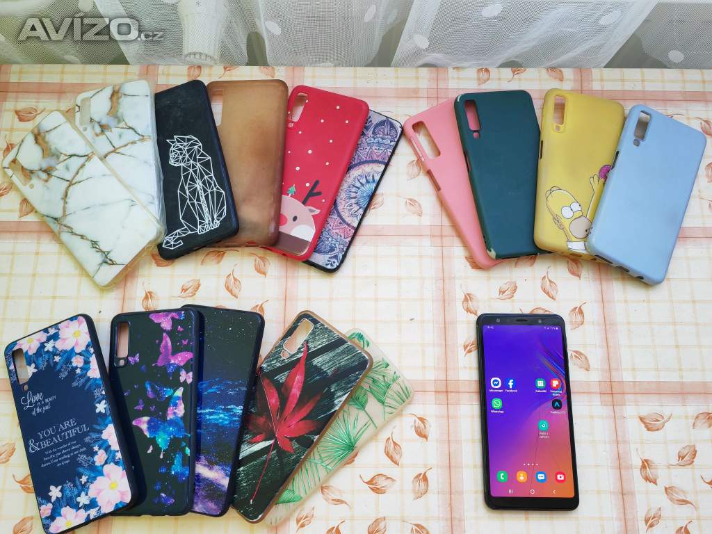Samsung A7 4/64 GB + 15 Obalů 