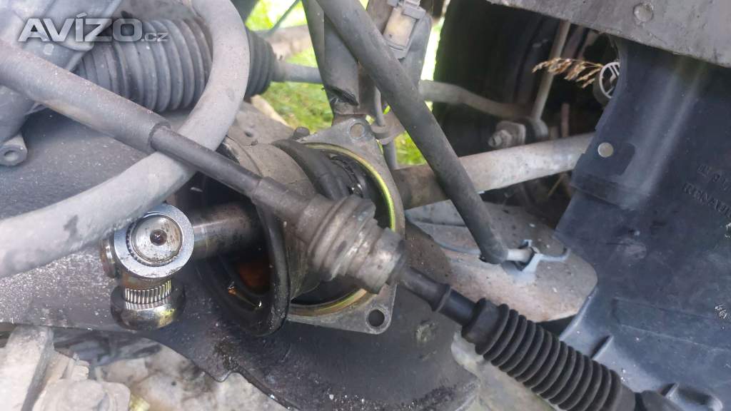 Foto inzerátu Renault trafic Opel Vivaro 1.9 dci 74kw díly 