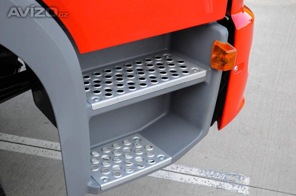 Foto inzerátu MERCEDES ATEGO 1222 TŘÍSTRANNÝ SKLÁPĚČ + HYDRAULICKÁ RUKA