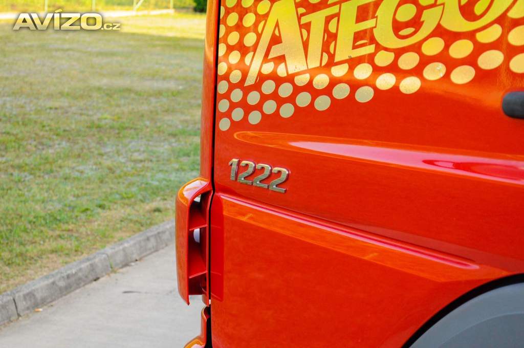 Foto inzerátu MERCEDES ATEGO 1222 TŘÍSTRANNÝ SKLÁPĚČ + HYDRAULICKÁ RUKA