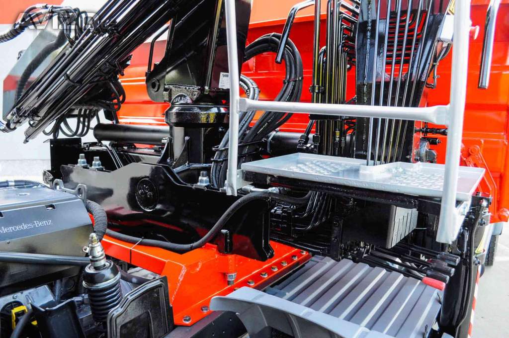 Foto inzerátu MERCEDES ATEGO 1222 TŘÍSTRANNÝ SKLÁPĚČ + HYDRAULICKÁ RUKA