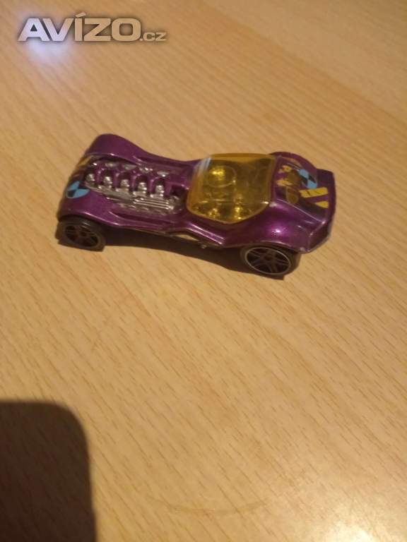 Autíčko hot weels