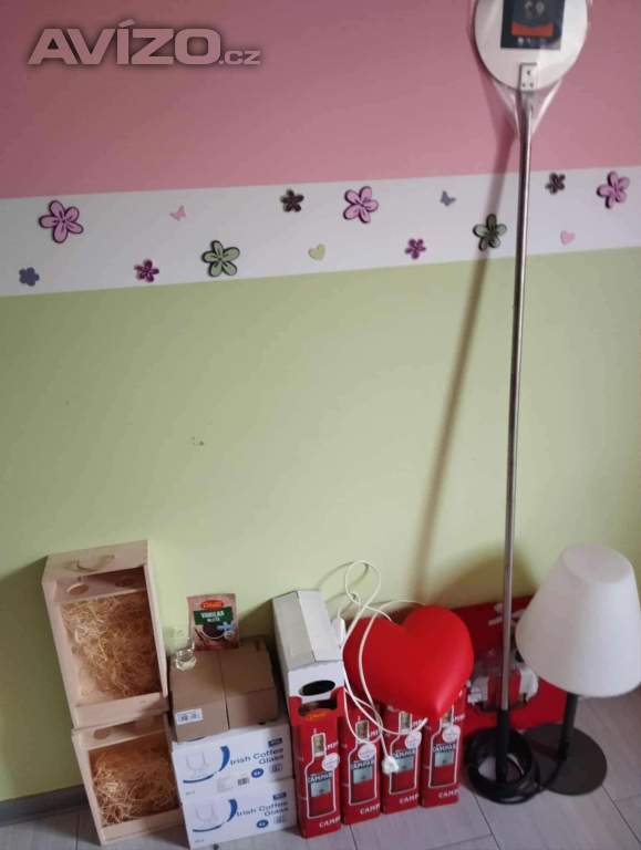 Zbytek věcí po oslavě