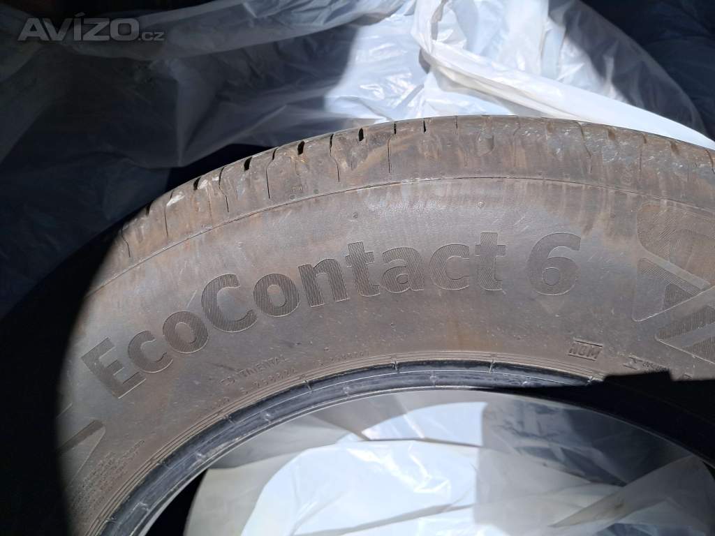 Continental 215/65/17 V-XL