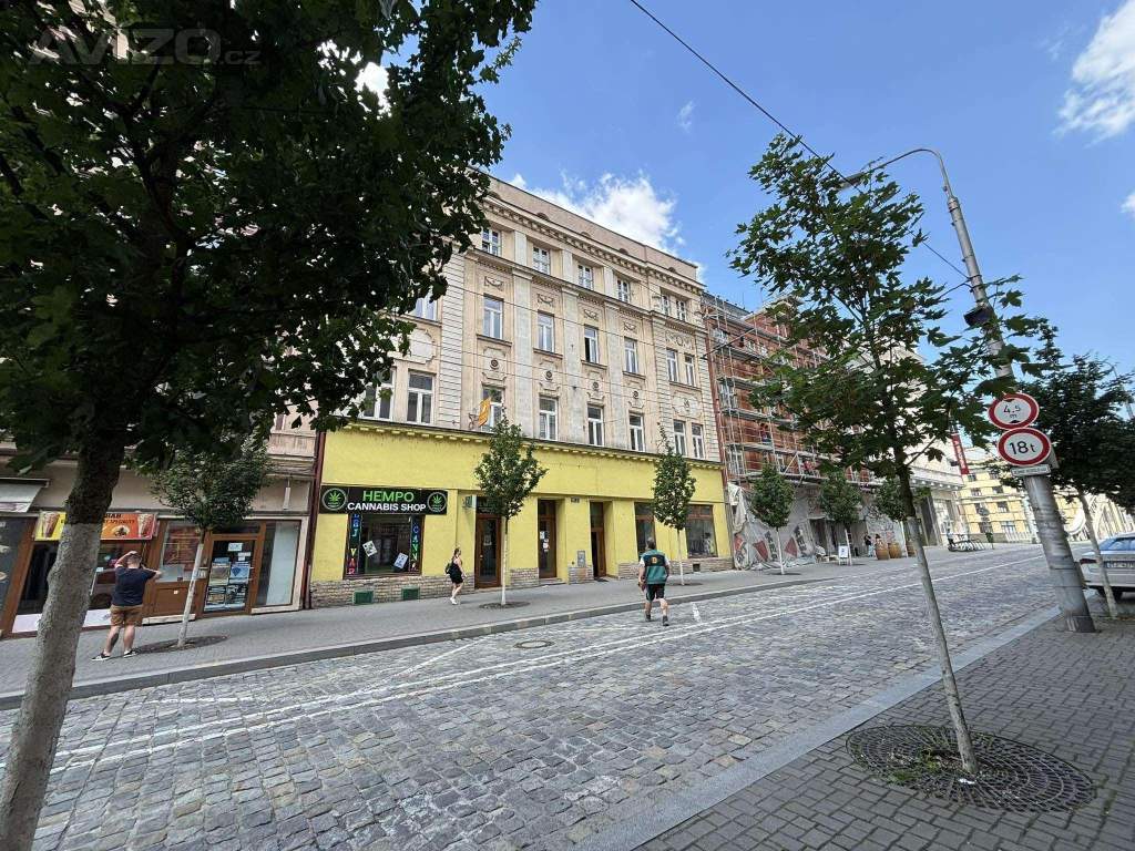 CENTRUM - kom.prostor 41m2 - nájem 4.300,- ul.28.října