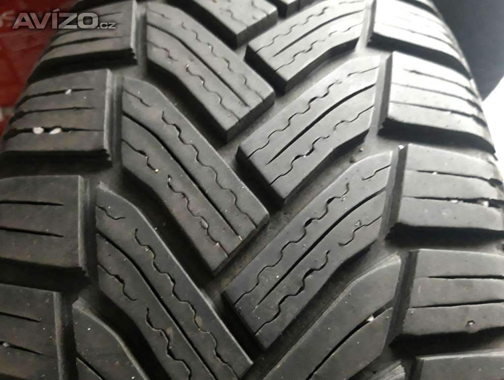 Foto inzerátu Po 2ks zimních pneu 185/65 R15: