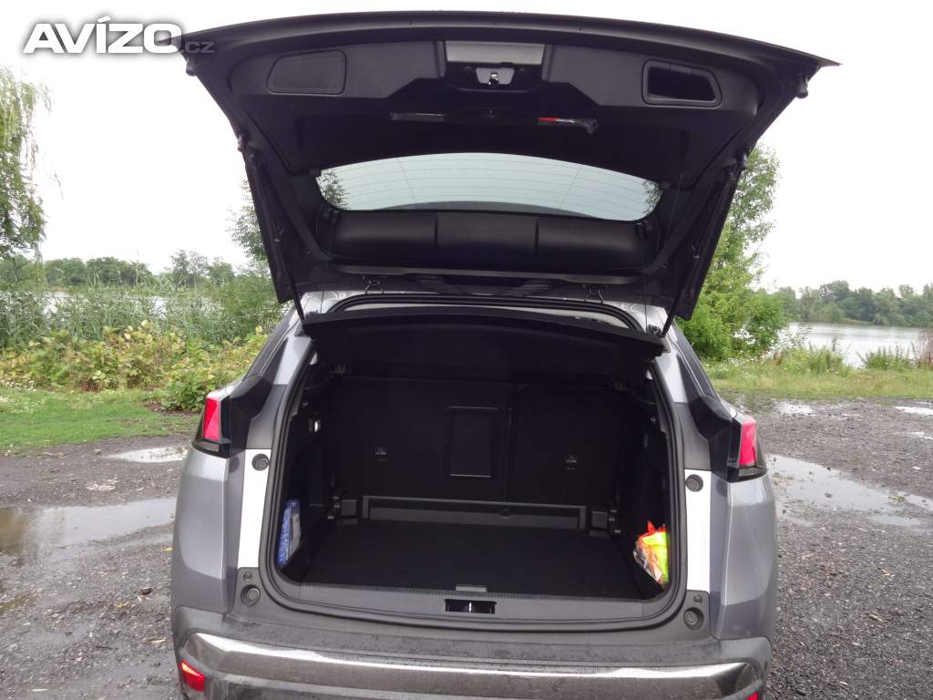 Foto inzerátu Peugeot 3008 1.2 PureTech 96 kW – pravidelný servis 