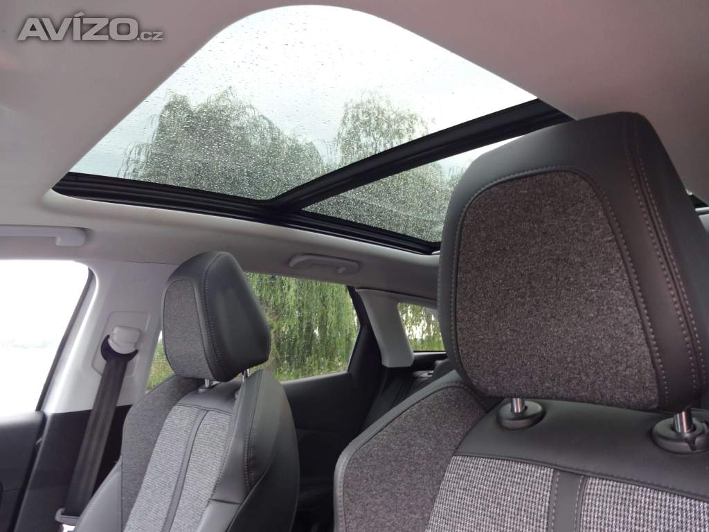 Foto inzerátu Peugeot 3008 1.2 PureTech 96 kW – pravidelný servis 