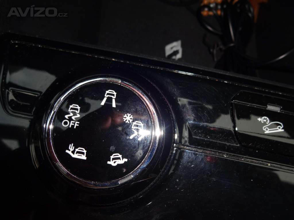 Foto inzerátu Peugeot 3008 1.2 PureTech 96 kW – pravidelný servis 