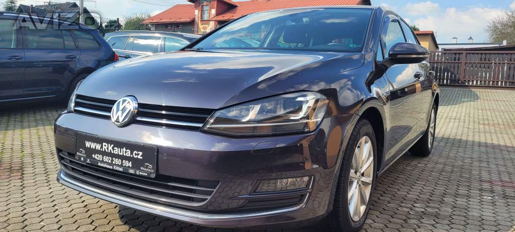 VW Golf 1,2 TSi 81kW benzín Lounge Bi-Xenony