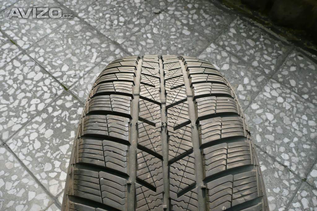 Sada zimních pneu Barum 215/55 R17