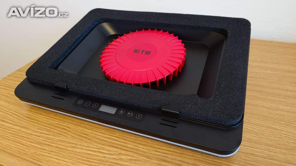 Prodám IETS GT600 V2 - vynikající chladící podložku pod notebook