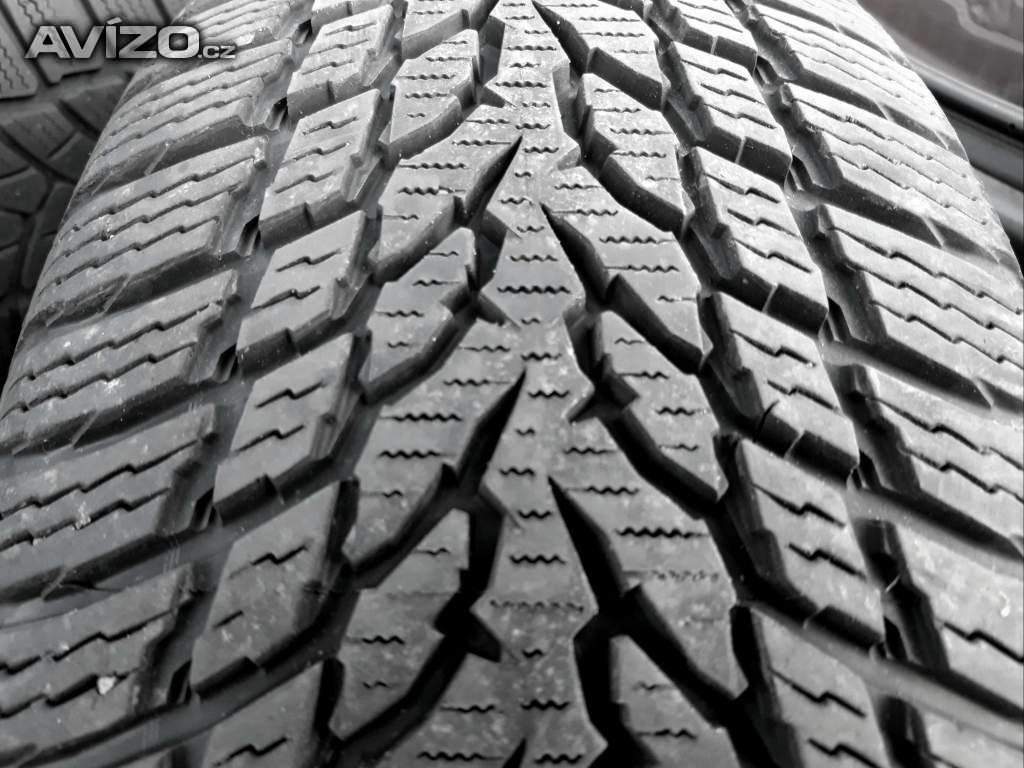 Sada téměř nových zimních pneu 205/55 R16 Nokian
