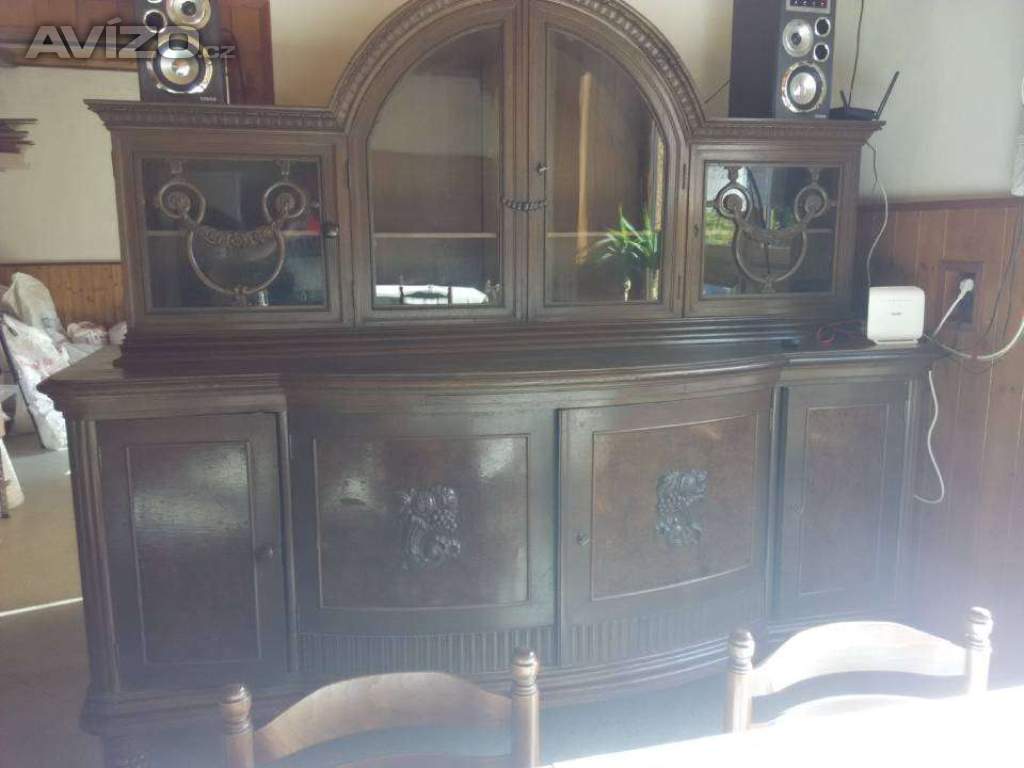 Foto inzerátu Sekretář starožitný.