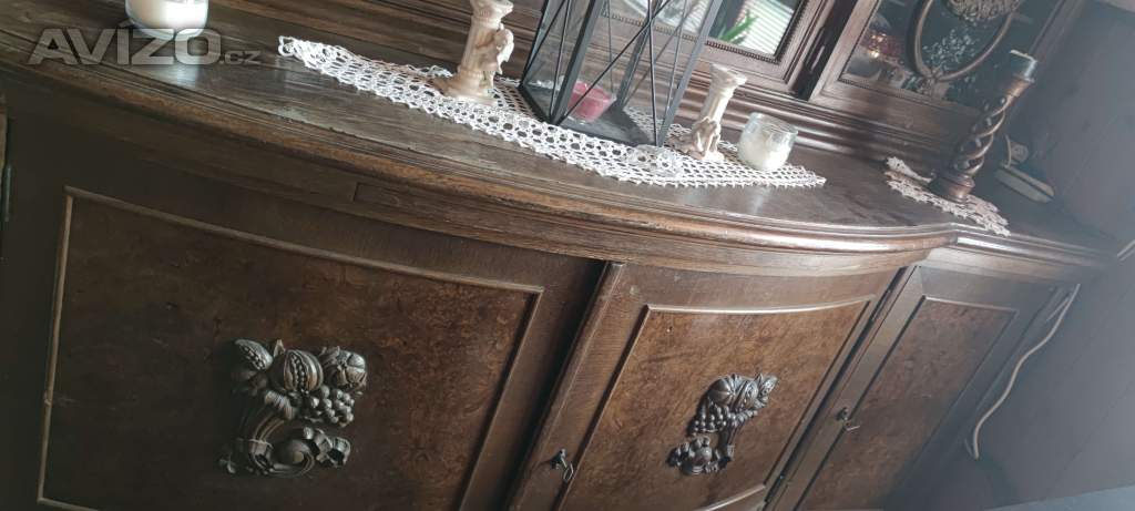 Foto inzerátu Sekretář starožitný.