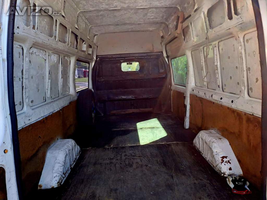 Foto inzerátu FORD TRANSIT 2,4 TDDI