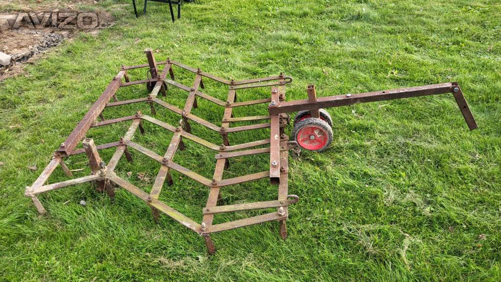 Provzdušňovač za malotraktor