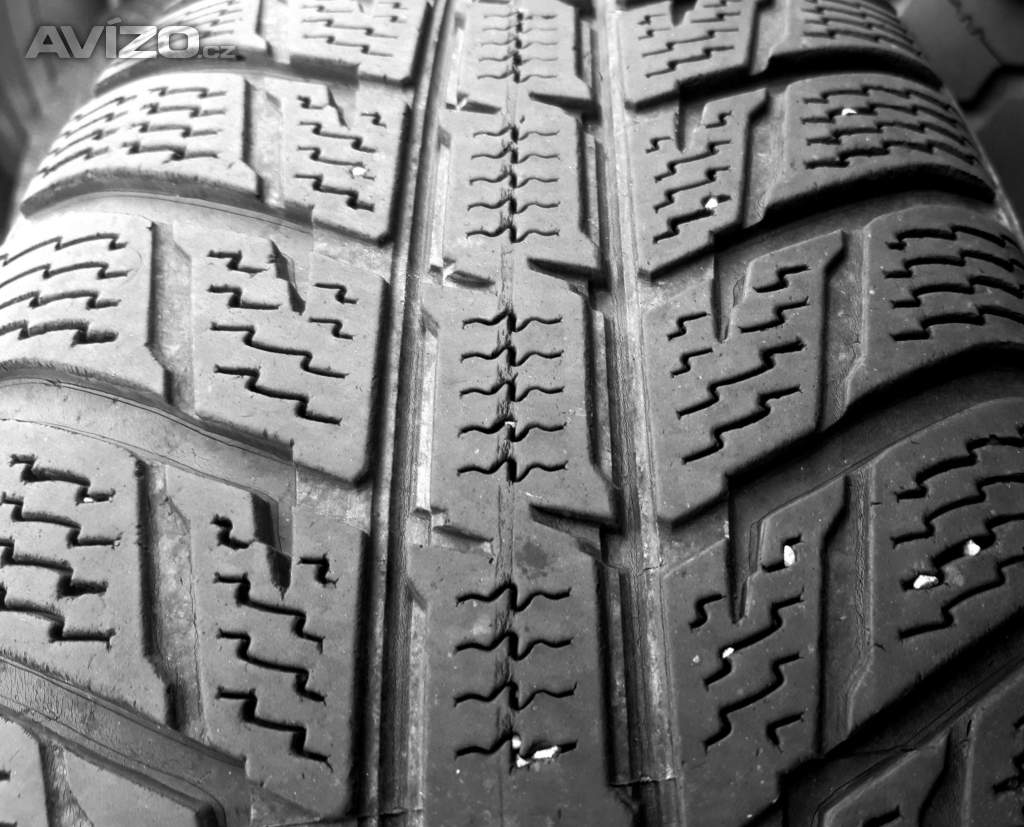 Sada zimních SUV pneu 225/65 R17 Nokian 