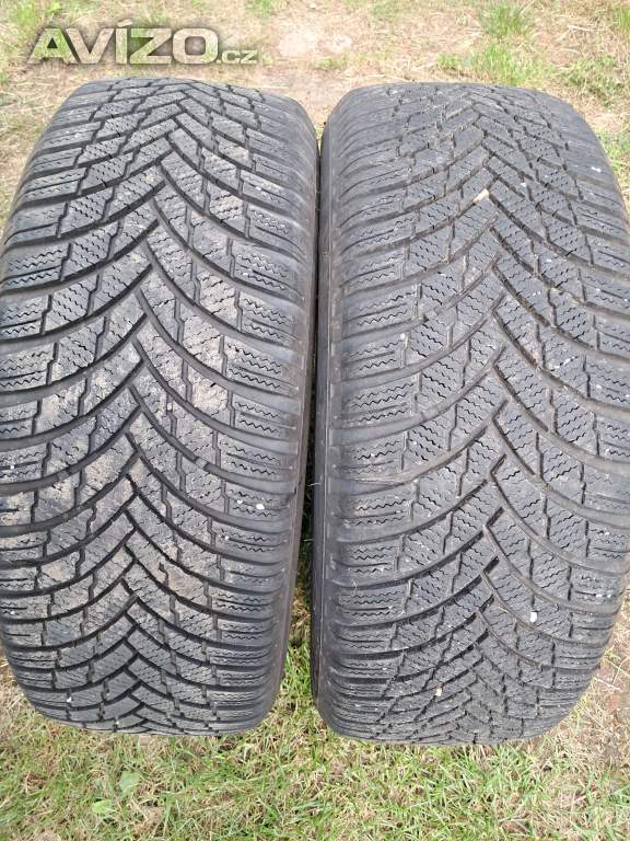 Zimní pneu 215/55/17 98V