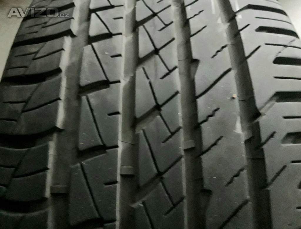 Sada pěkných celoročních pneu 235/50 R18 97W Goodyear