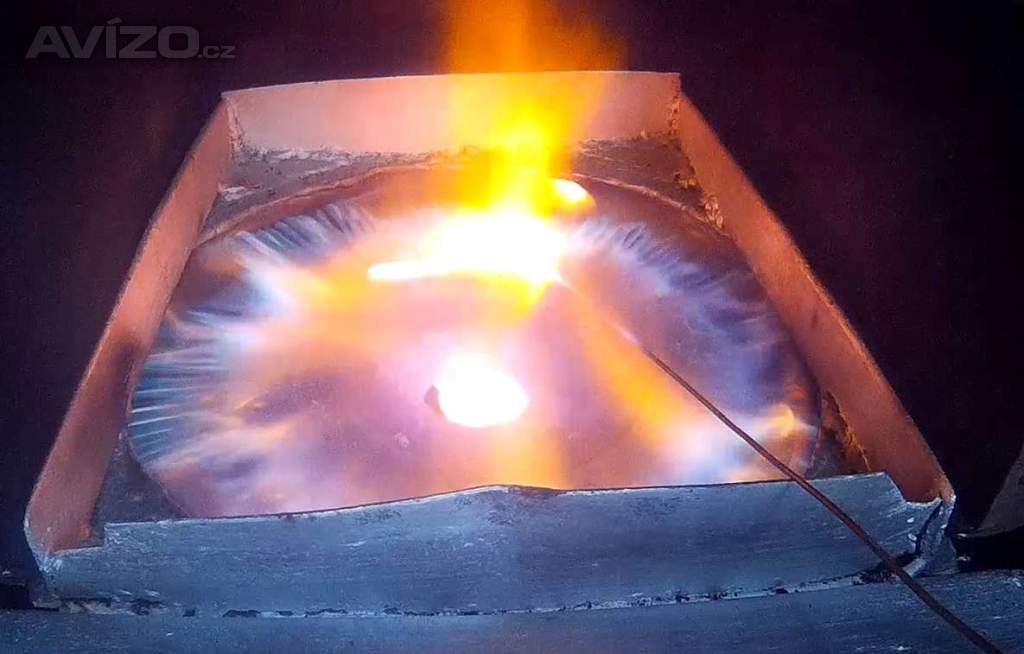 Nová vírová pyrolytická technologie spalování  upotřebených olejů