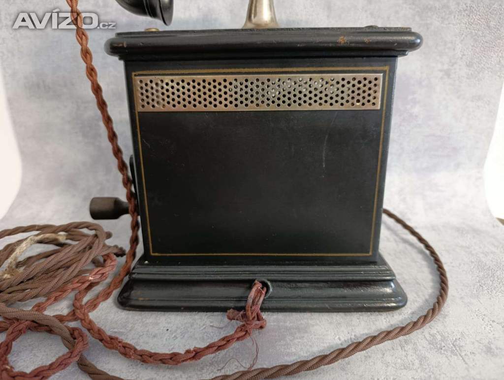 Foto inzerátu Historicky telefon na kliku cca 1920-1930 do sbírky, dekorace