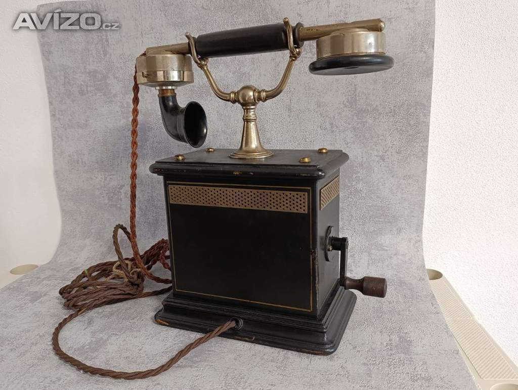 Foto inzerátu Historicky telefon na kliku cca 1920-1930 do sbírky, dekorace