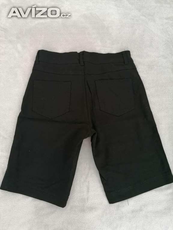 Foto inzerátu Oblečení na slečnu