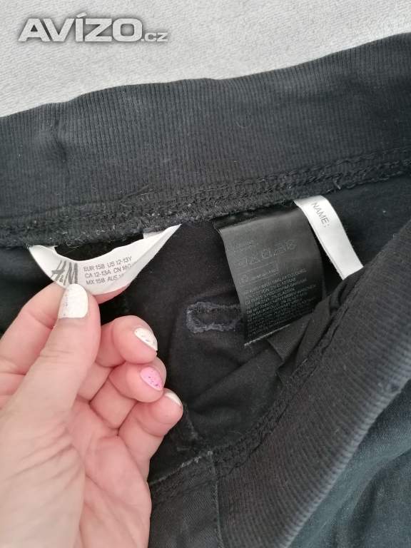 Foto inzerátu Oblečení na slečnu