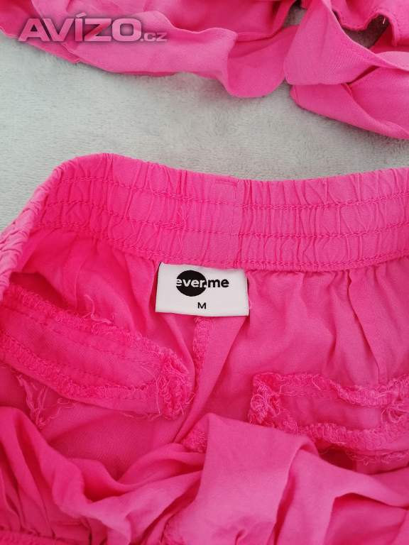 Foto inzerátu Dámské oblečení