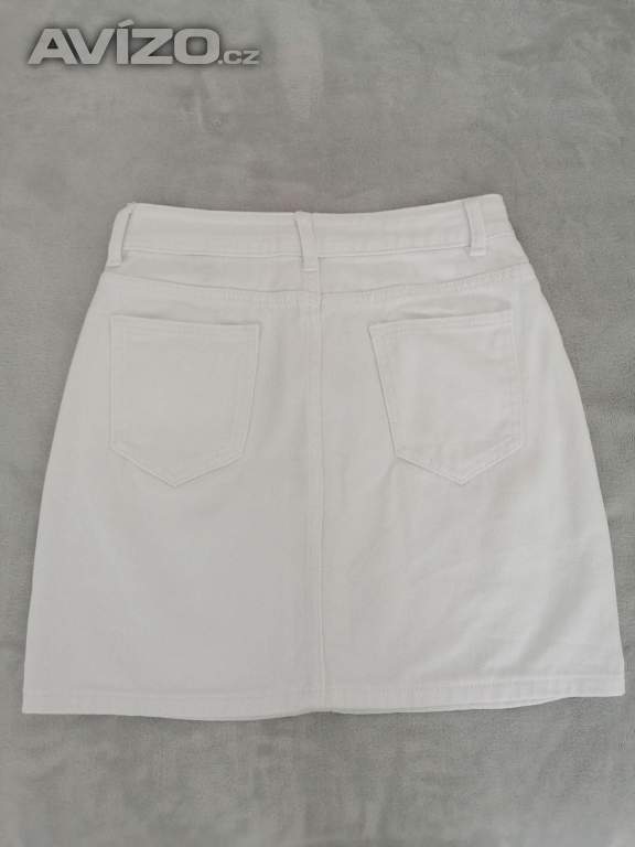 Foto inzerátu Dámské oblečení