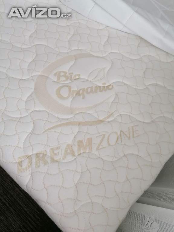 Matrace DREAMZONE s chráničem