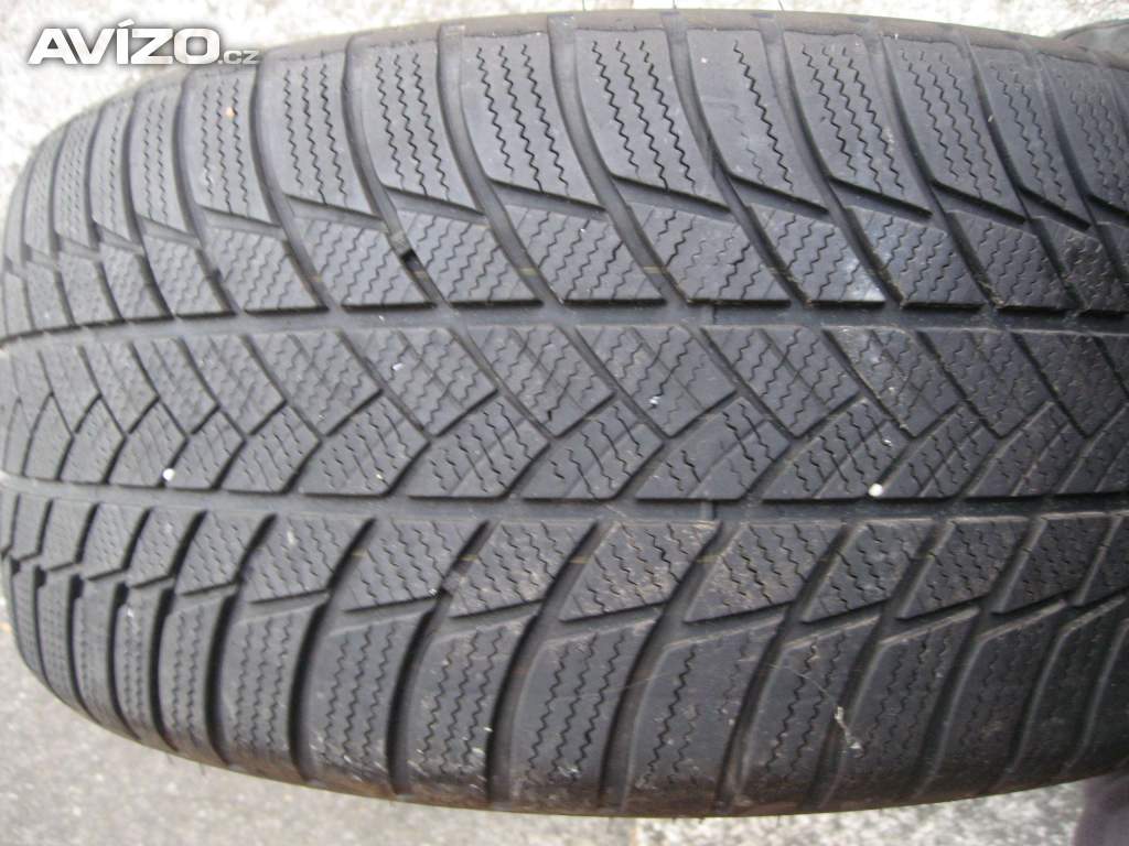 Foto inzerátu PRODÁM ZIMNÍ PNEU 255/40R20 BRIDGESTONE LM-001 101V 2x