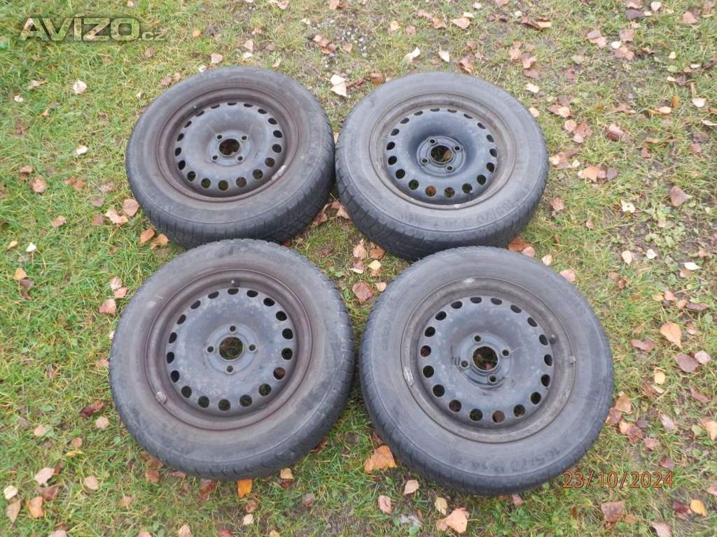 4xObutou zimní sadu kol na ŠKODA CITIGO 14tky. ET35 BARUM 165/70 R14  4x 4,3MM