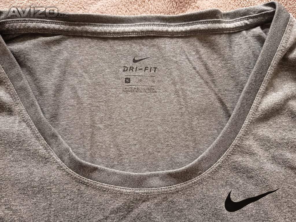 dámské XL fit tričko zn. Nike
