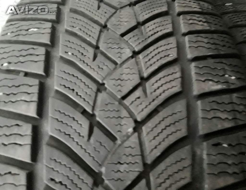 Sada zimních pneu 225/55 R18 Goodyear 